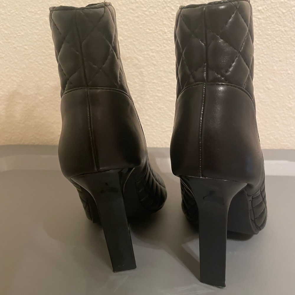 Fall booties size - Picture 6 of 6